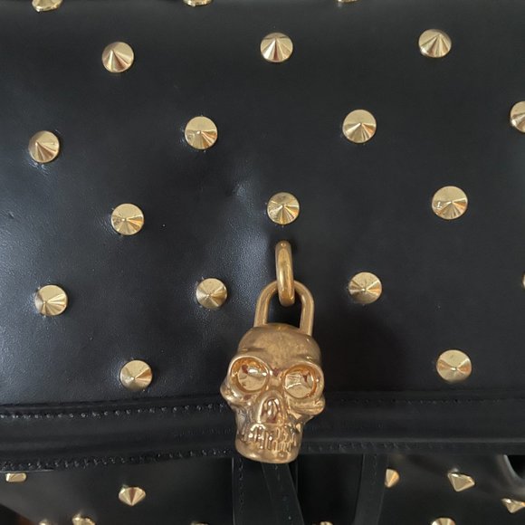 Alexander McQueen black leather gold studded backpack - Picture 2 of 9
